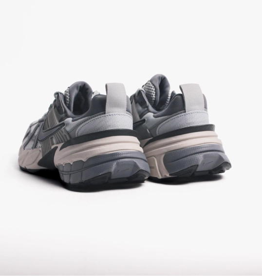 Кроссовки Nike V2K Run Shoes Grey FD0736-003 фото 15 — интернет-магазин Tapok