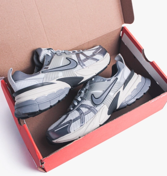 Кроссовки Nike V2K Run Shoes Grey FD0736-003 фото 19 — интернет-магазин Tapok