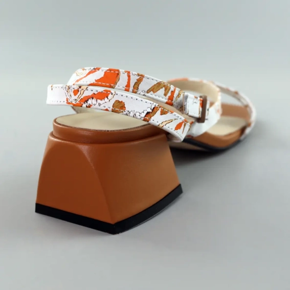 Босоножки женские кожаные 589044 Коричневые белые фото 5 — интернет-магазин Tapok