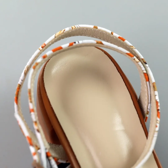 Босоножки женские кожаные 589044 Коричневые белые фото 6 — интернет-магазин Tapok