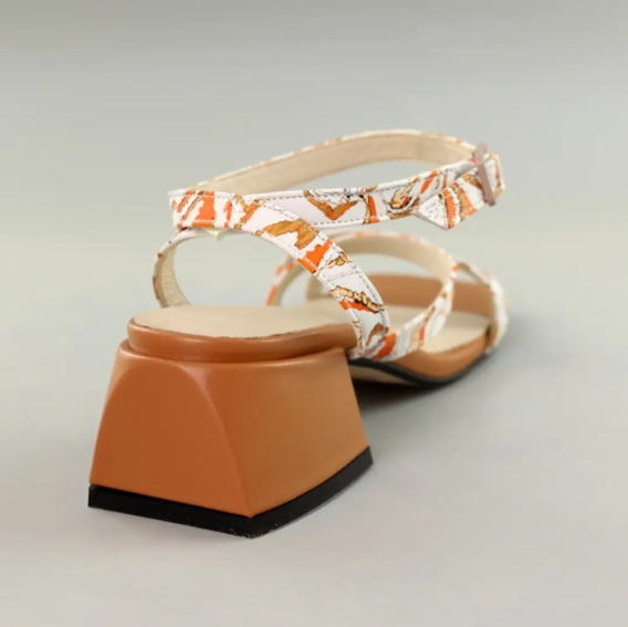 Босоножки женские кожаные 589044 Коричневые белые фото 9 — интернет-магазин Tapok