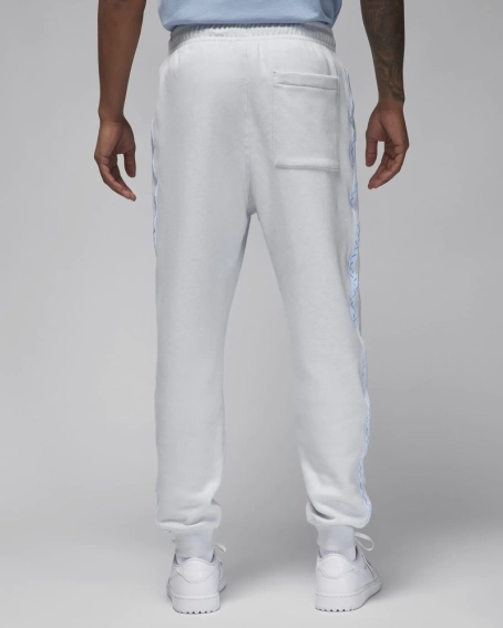 Брюки чоловічі Nike Flight Mvp Fleece (FN6356-043) FN6356-043 фото 2 — інтернет-магазин Tapok