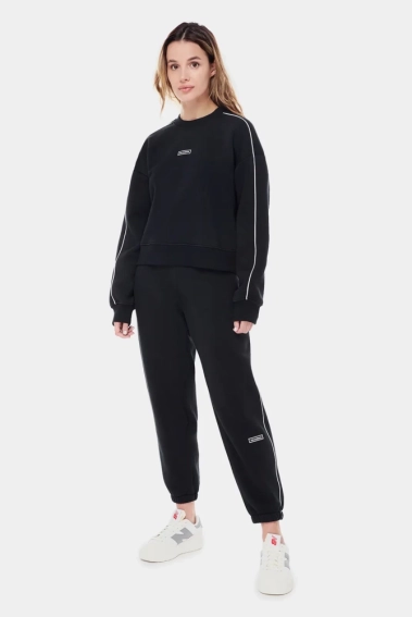 Кофта New Balance ESSENTIALS BRUSHED WT33517BK фото 4 — інтернет-магазин Tapok