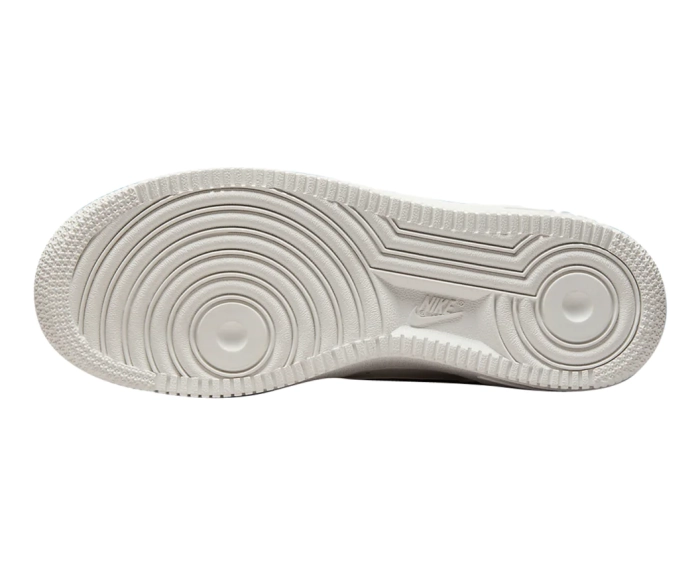 Кросівки Nike Air Force 1 Lv8 (Gs) (DH9595-001) DH9595-001 фото 2 — інтернет-магазин Tapok