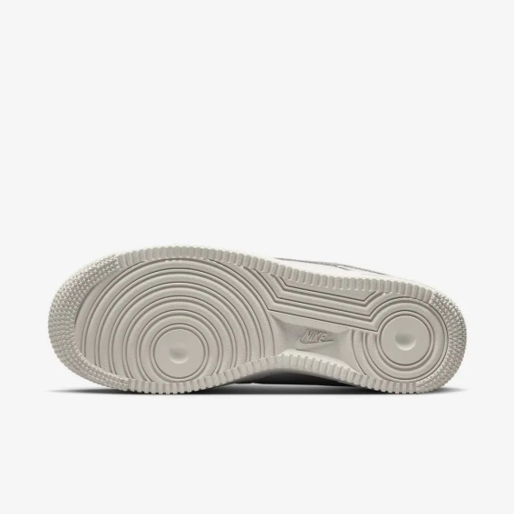 Кроссовки Nike WMNS AIR FORCE 1 07 DD8959-002 фото 8 — интернет-магазин Tapok