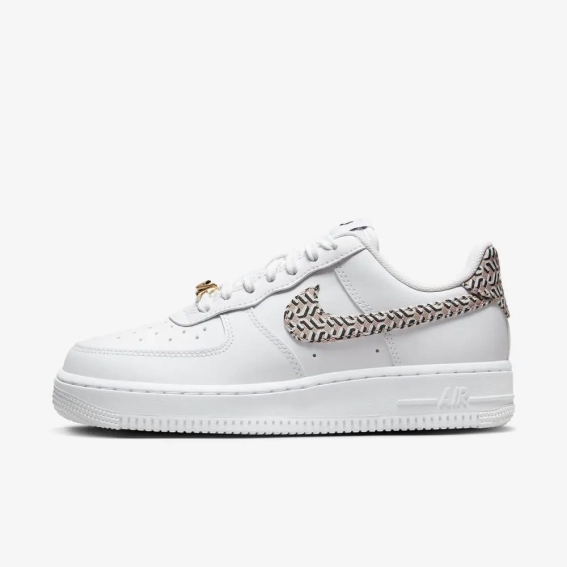 Кроссовки Nike WMNS AIR FORCE 1 LX DZ2709-100 фото 1 — интернет-магазин Tapok