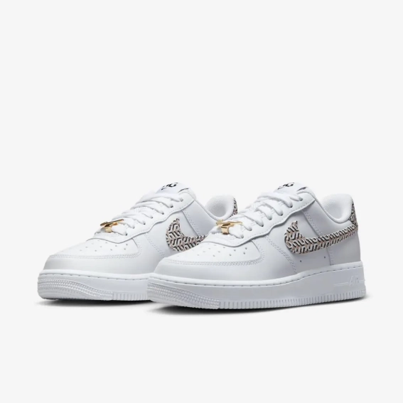 Кроссовки Nike WMNS AIR FORCE 1 LX DZ2709-100 фото 2 — интернет-магазин Tapok