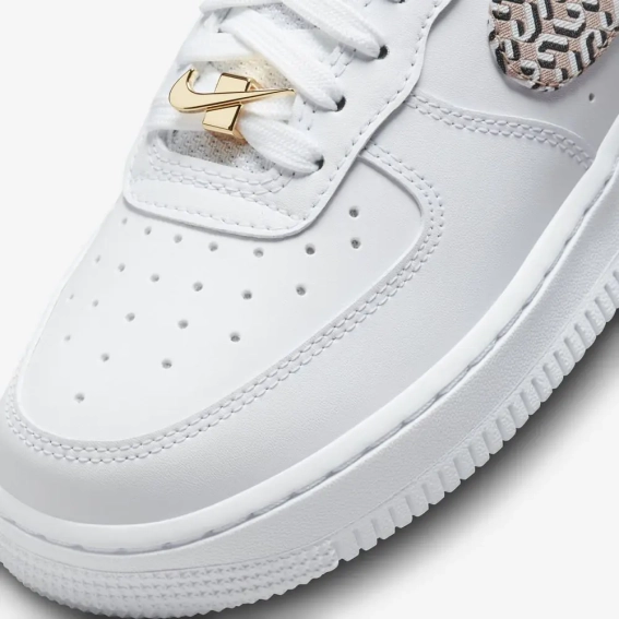 Кроссовки Nike WMNS AIR FORCE 1 LX DZ2709-100 фото 6 — интернет-магазин Tapok