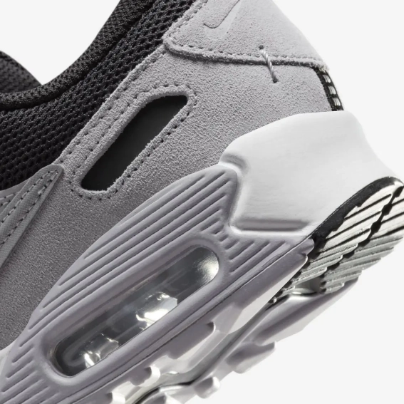 Кроссовки Nike WMNS AIR MAX 90 FUTURA FN7777-001 фото 7 — интернет-магазин Tapok