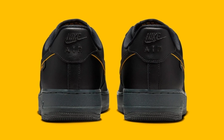 Кросівки чоловічі Nike Air Force 1 '07 'Black University Gold' (FZ4617-001) FZ4617-001 фото 4 — інтернет-магазин Tapok