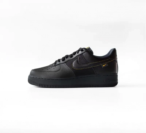 Кросівки чоловічі Nike Air Force 1 '07 'Black University Gold' (FZ4617-001) FZ4617-001 фото 1 — інтернет-магазин Tapok