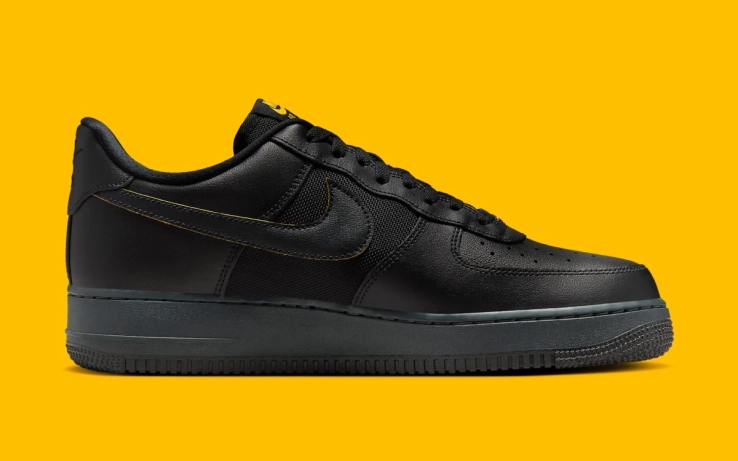 Кросівки чоловічі Nike Air Force 1 '07 'Black University Gold' (FZ4617-001) FZ4617-001 фото 5 — інтернет-магазин Tapok