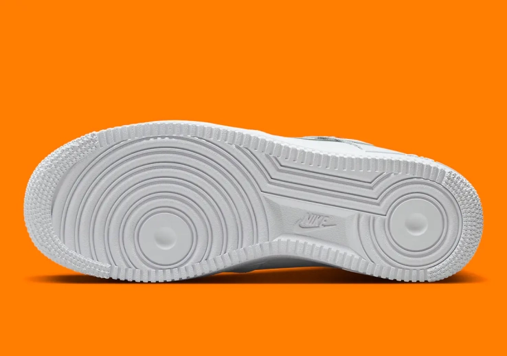 Кроссовки мужские Nike Air Force 1 07 (FN7807-100) FN7807-100 фото 4 — интернет-магазин Tapok