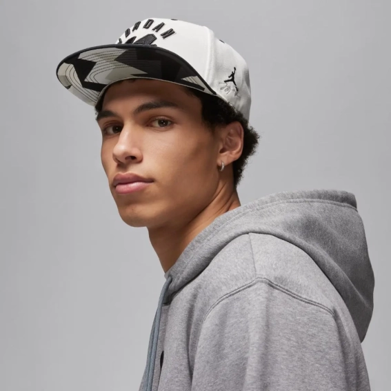 Толстовка JORDAN MJ ESS FLC BASELINE HOODIE FD7545-091 фото 4 — интернет-магазин Tapok