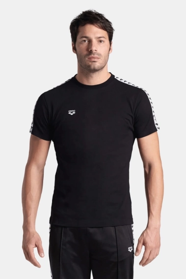 Футболка Arena T-SHIRT TEAM 002701-510 фото 1 — интернет-магазин Tapok