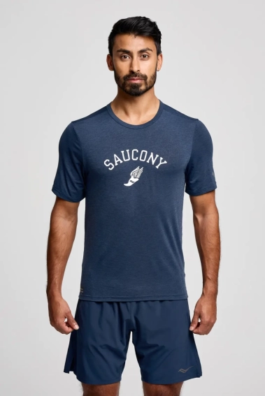 Футболка Saucony STOPWATCH GRAPHIC SHORT SLEEVE SAM800378-NVHS4 фото 1 — интернет-магазин Tapok