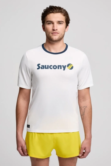 Футболка Saucony STOPWATCH GRAPHIC SHORT SLEEVE SAM800378-WHS4 фото 1 — інтернет-магазин Tapok