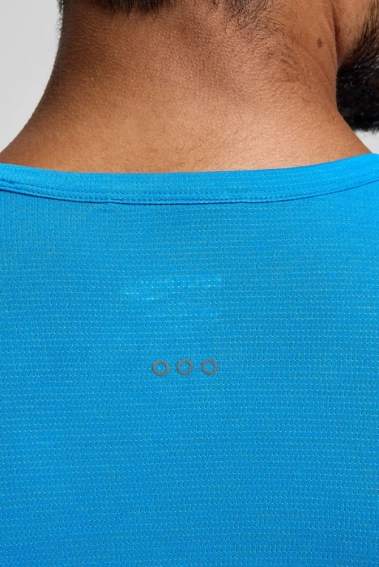 Футболка Saucony STOPWATCH SHORT SLEEVE SAM800377-CBH фото 6 — интернет-магазин Tapok