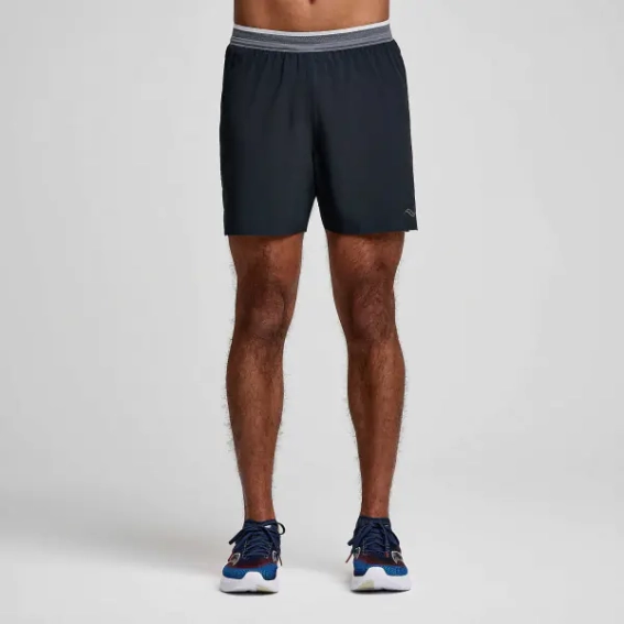 Шорты Saucony KINVARA 5&quot; SHORT SAM800366-BK фото 1 — интернет-магазин Tapok