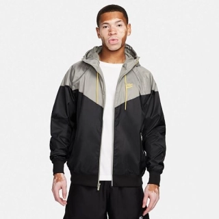 Чоловіча вітровка NIKE M NK WVN LND WR HD JKT DA0001-017