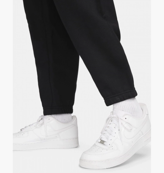 NIKE M NK SOLO SWSH FLC CF PANT DX1364-010 фото 3 — интернет-магазин Tapok