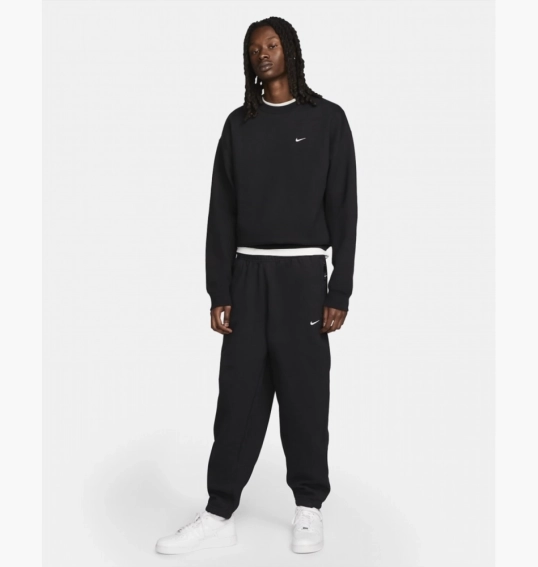 NIKE M NK SOLO SWSH FLC CF PANT DX1364-010 фото 5 — интернет-магазин Tapok