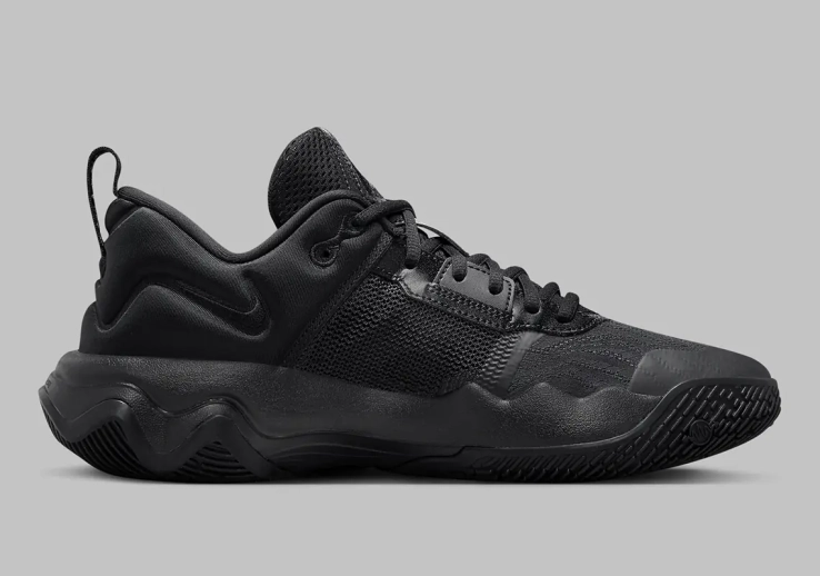 Кросівки чоловічі Nike Giannis Immortality 3 (DZ7533-001) DZ7533-001 фото 2 — інтернет-магазин Tapok