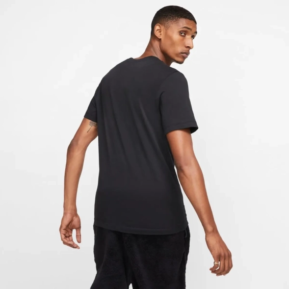 Чоловіча футболка NIKE M NSW CLUB TEE AR4997-013 фото 2 — інтернет-магазин Tapok