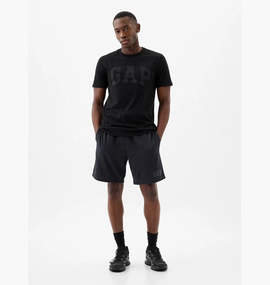 Футболка Gap Everyday Soft Crewneck T-Shirt Black 855769091 фото 2 — интернет-магазин Tapok