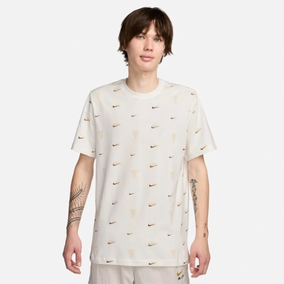 Чоловіча футболка NIKE M NSW TEE M90 12MO AOP FQ8036-133 фото 1 — інтернет-магазин Tapok