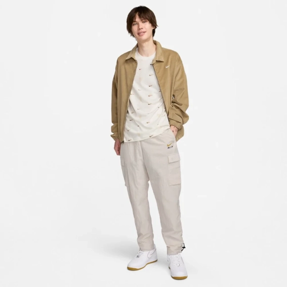 Чоловіча футболка NIKE M NSW TEE M90 12MO AOP FQ8036-133 фото 3 — інтернет-магазин Tapok