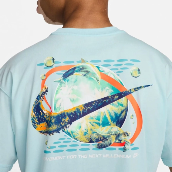 Мужская футболка NIKE M NSW TEE M90 OC GRAPHIC PK4 FV4047-474 фото 3 — интернет-магазин Tapok