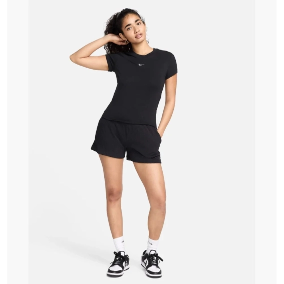 Жіноча футболка NIKE W NSW NK CHLL KNT MD CRP FV5508-010 фото 1 — інтернет-магазин Tapok