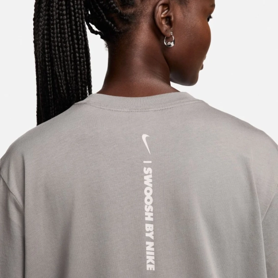 Жіноча футболка NIKE W NSW TEE BF GLS FZ4634-029 фото 3 — інтернет-магазин Tapok