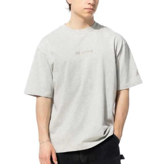Футболка Air Jordan Wordmark Tee Grey Heather FJ1969-050 фото 1 — інтернет-магазин Tapok