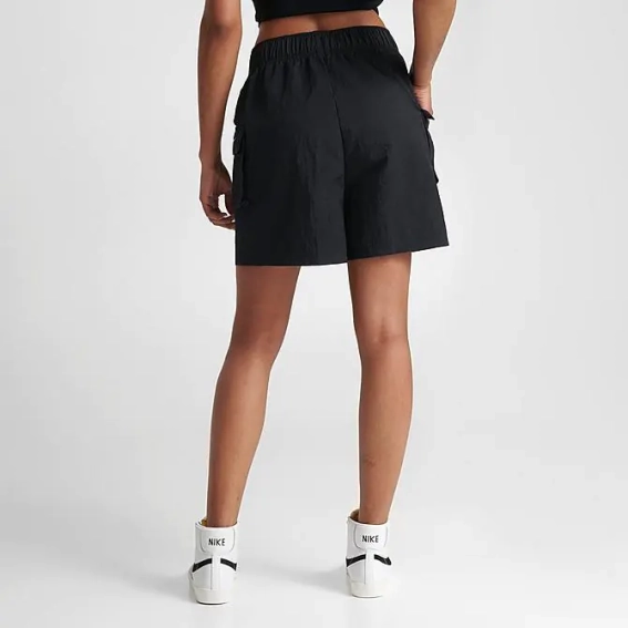 Женские шорты NIKE W NSW ESSNTL WVN HR SHORT DM6247-010 фото 2 — интернет-магазин Tapok
