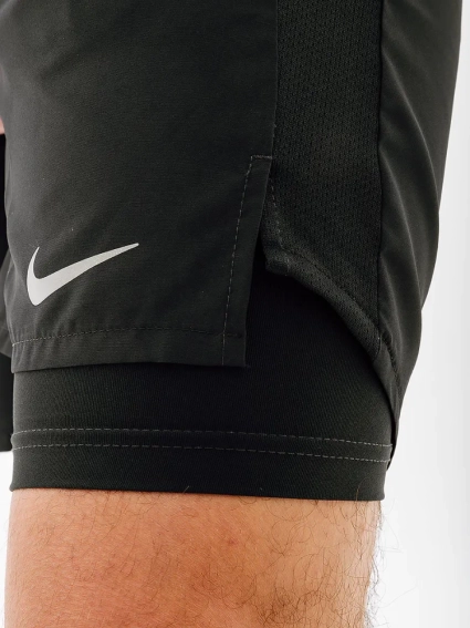 Шорты Nike M NK DF CHALLENGER SHORT 72IN1 CZ9060-010 фото 4 — интернет-магазин Tapok