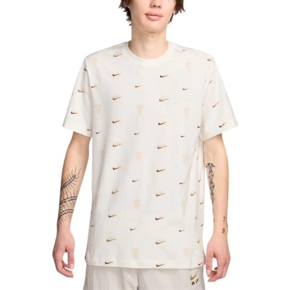 Мужская футболка NIKE M NSW TEE M90 12MO AOP FQ8036-133 фото 1 — интернет-магазин Tapok