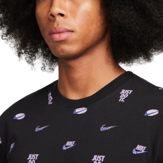 Футболка мужская Nike Sw R Black FQ8036-010 фото 3 — интернет-магазин Tapok