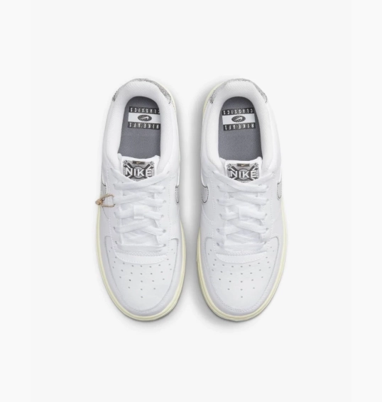 Кроссовки Nike AIR FORCE 1 LV8 3 (GS) DX1657-100 фото 3 — интернет-магазин Tapok