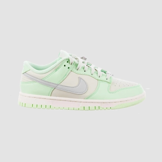 Кросівки жіночі Nike Dunk Low Nn Se (FN6344-001) фото 8 — інтернет-магазин Tapok