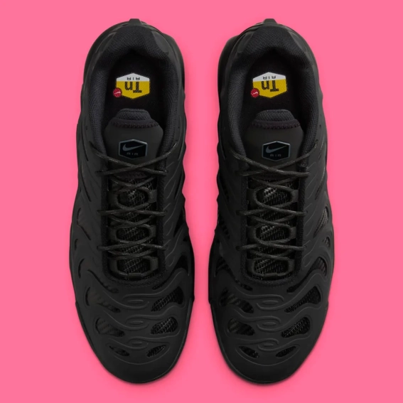 Кроссовки мужские Nike Air Max Plus Drift &quot;Triple Black&quot; (HF0785-001) фото 2 — интернет-магазин Tapok