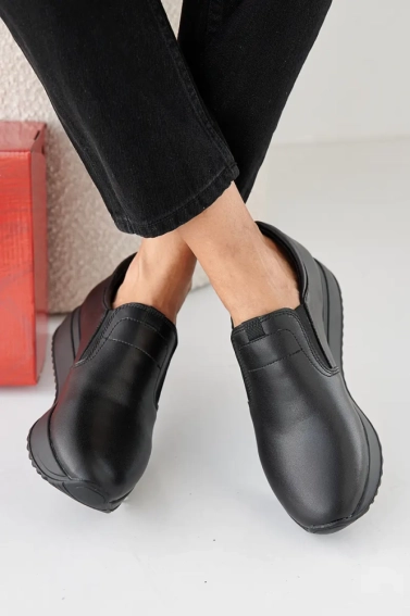 Женские кроссовки кожаные весенне-осенние черные Yuves Илона фото 8 — интернет-магазин Tapok