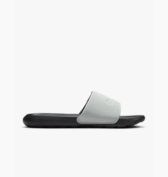 Шльопанці Nike VICTORI ONE SLIDE CN9675-014 фото 3 — інтернет-магазин Tapok
