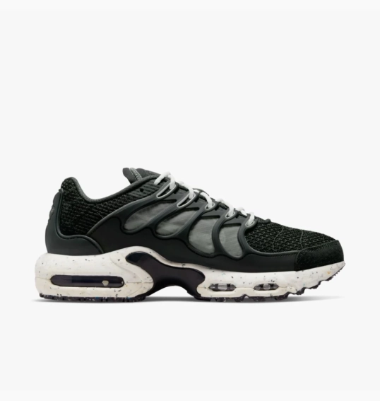 Кроссовки NIKE AIR MAX TERRASCAPE PLUS BLACK DN4590-001 фото 1 — интернет-магазин Tapok