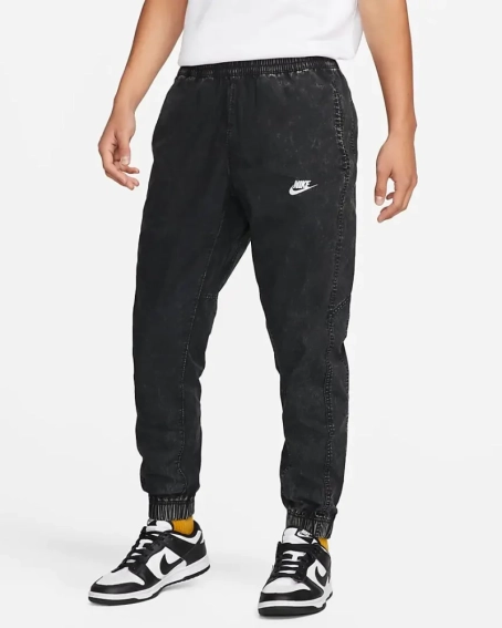 Штани NIKE M NK CLUB+ UL WVN JGGR V2 DQ4585-010 фото 1 — інтернет-магазин Tapok