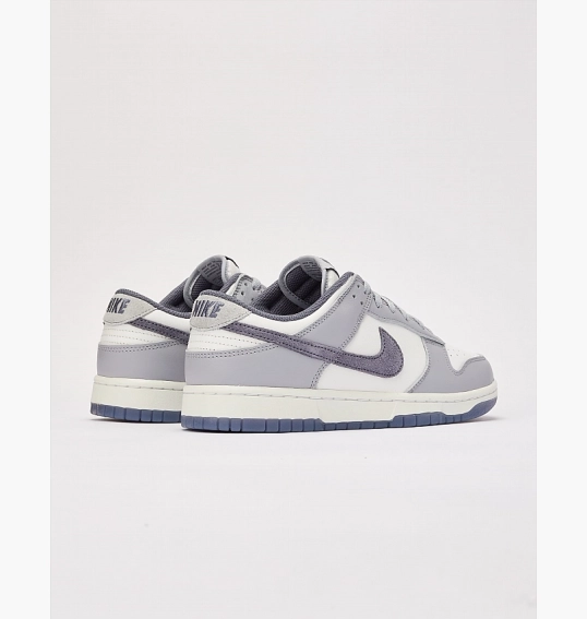 Кроссовки Nike Dunk Low Retro Se White/Grey FJ4188-100 фото 4 — интернет-магазин Tapok