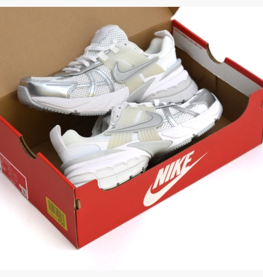 Кросівки жіночі Nike V2K Run Grey FD0736-104 фото 10 — інтернет-магазин Tapok