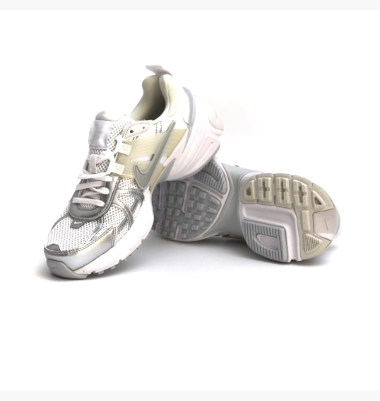 Кросівки жіночі Nike V2K Run Grey FD0736-104 фото 12 — інтернет-магазин Tapok