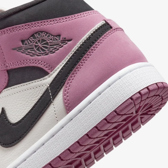 Кросівки JORDAN WMNS AIR 1 MID SE DC7267-500 фото 2 — інтернет-магазин Tapok
